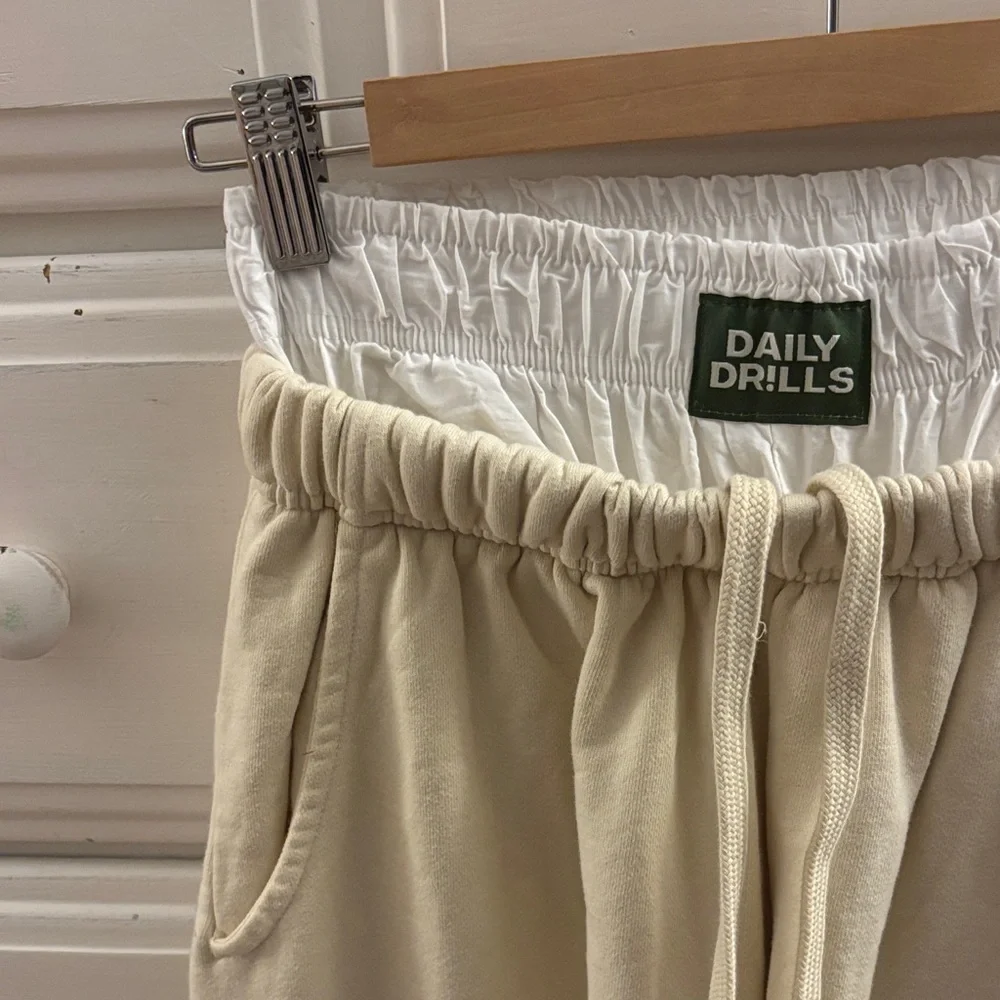 Daily Drills Cream Relaxed Track Pants - Picture 4 of 6